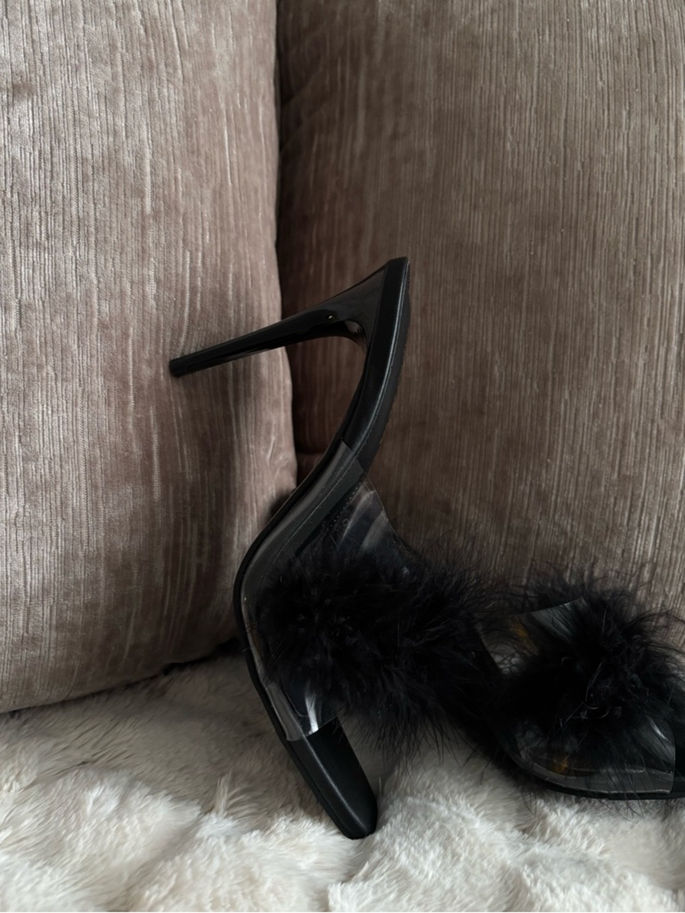 NEW! Women's Black Feather Slide Heels - Picture 4 of 4